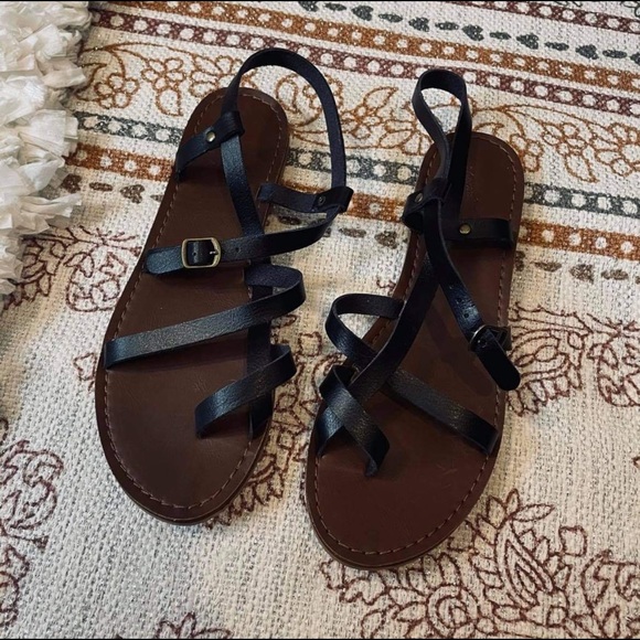 Universal Thread Shoes - Flat sandals